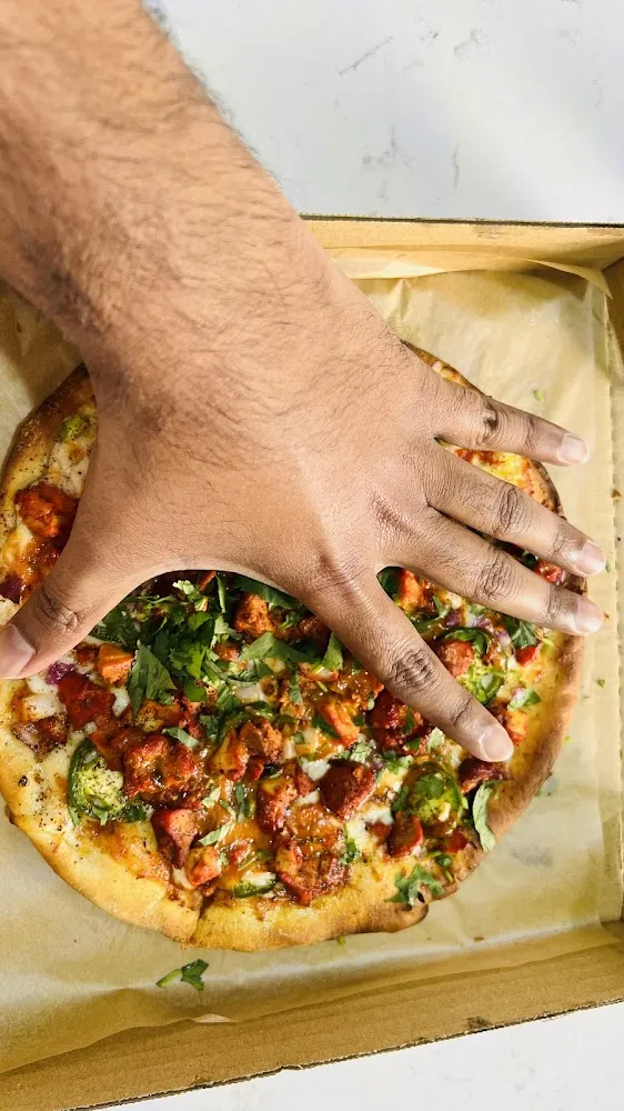 Tandoori Chicken Pizza
